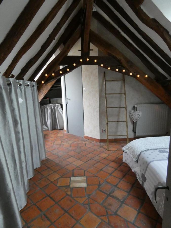Maison De Charme Pres De Beauval Saint-Cyran-du-Jambot 外观 照片