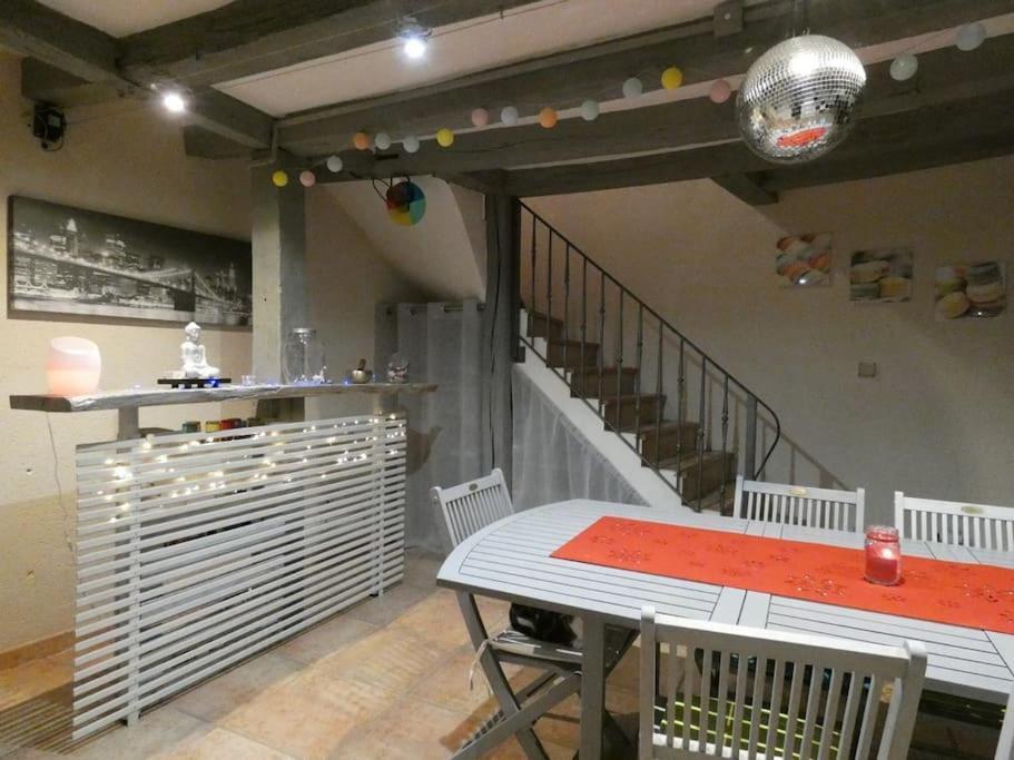 Maison De Charme Pres De Beauval Saint-Cyran-du-Jambot 外观 照片