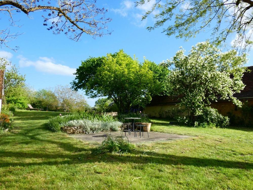 Maison De Charme Pres De Beauval Saint-Cyran-du-Jambot 外观 照片