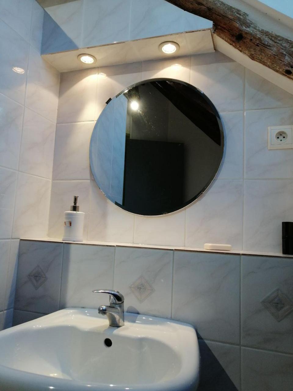Maison De Charme Pres De Beauval Saint-Cyran-du-Jambot 外观 照片