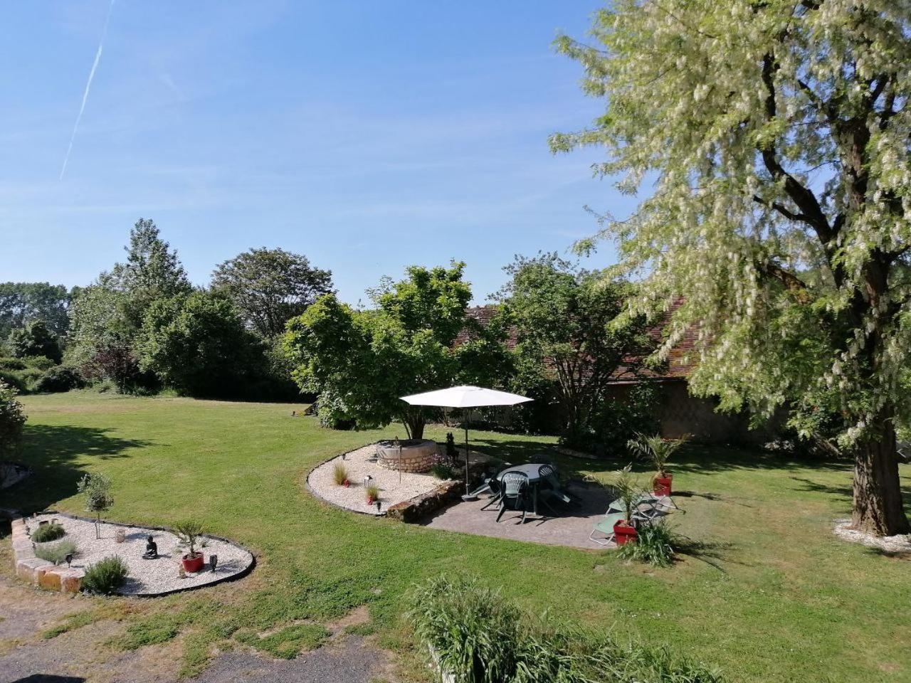 Maison De Charme Pres De Beauval Saint-Cyran-du-Jambot 外观 照片